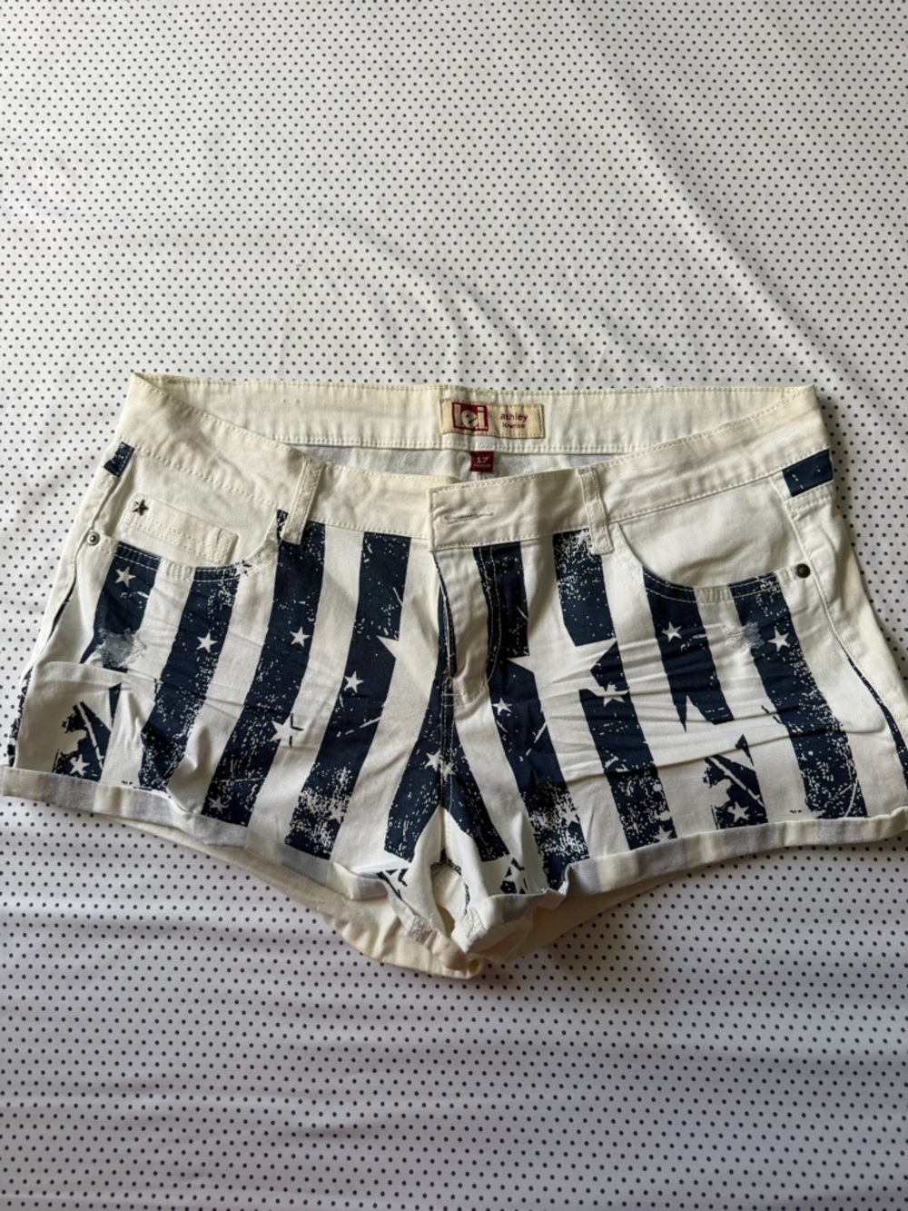 L.E.I.  Patriotic Stripe Women’s  Denim jean Shorts - White & Navy, size 17